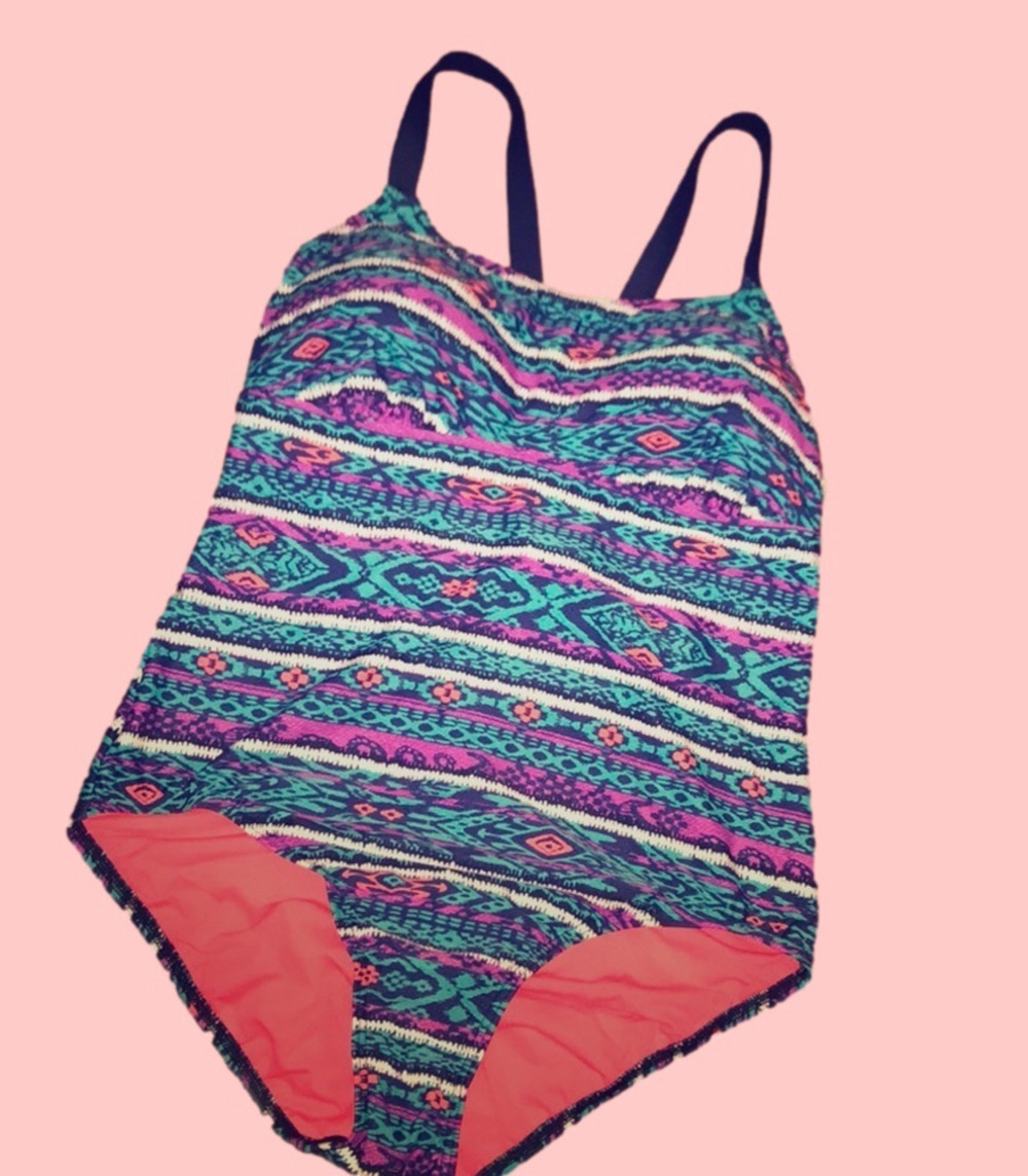 SUPER cute NWOT women’s XL swimsuit